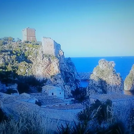 In Marsala, With Pool Access, Enclosed Garden And Wifi - 250 M Marsala